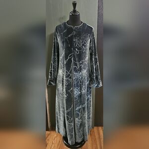 Jasmine Rose Velvet Zip-up Robe